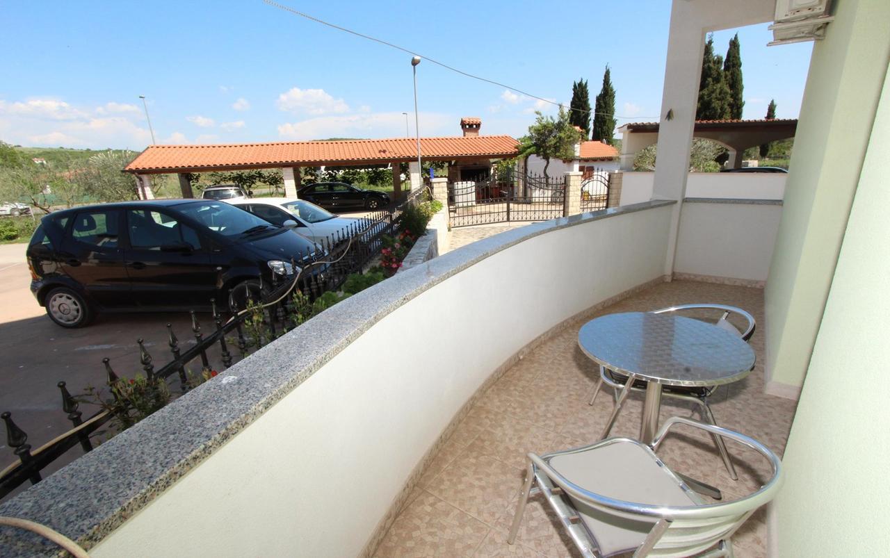 Apartments Villa Mara Ровінь Екстер'єр фото