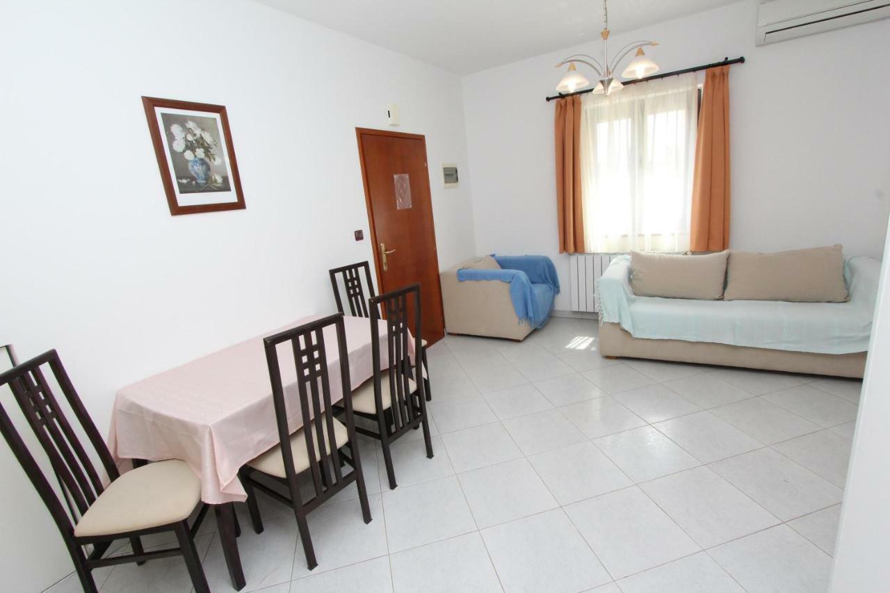 Apartments Villa Mara Ровінь Екстер'єр фото
