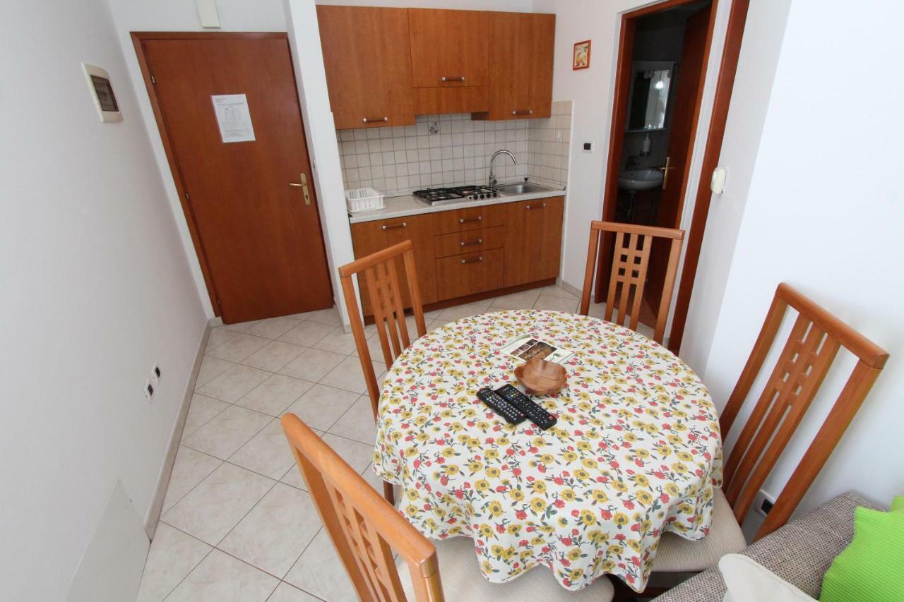 Apartments Villa Mara Ровінь Екстер'єр фото