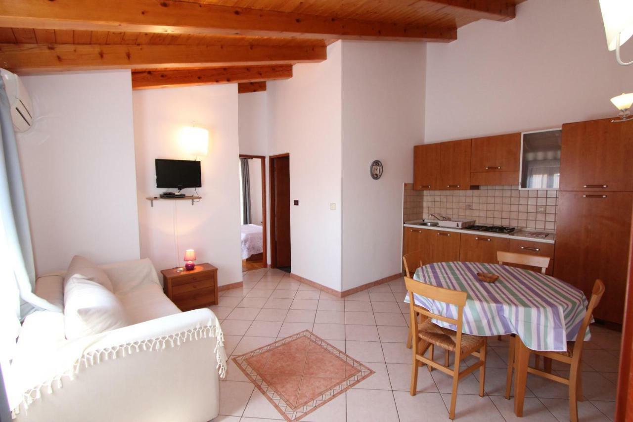 Apartments Villa Mara Ровінь Екстер'єр фото